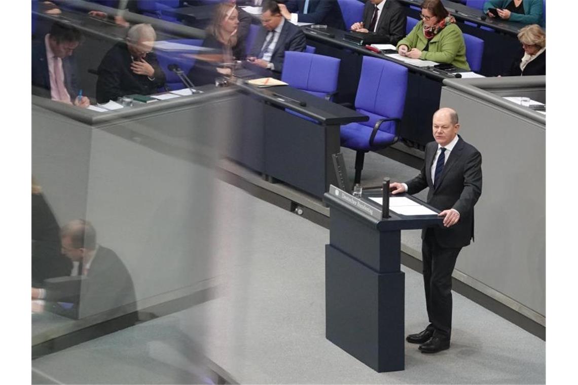 Finanzminister Olaf Scholz (SPD) spricht in der Plenarsitzung im Deutschen Bundestag. Foto: Corinna Schwanhold/dpa
