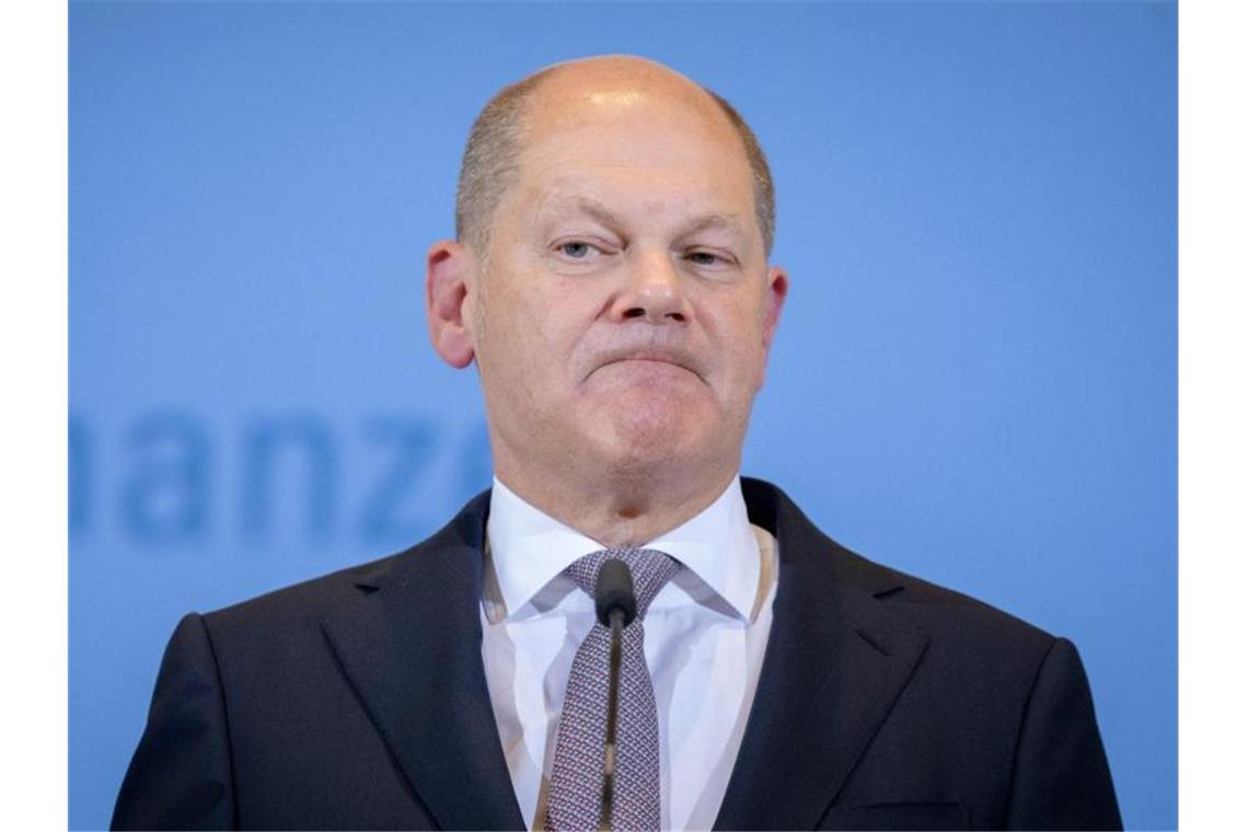 Koalitionsspitzen beraten Finanz-Spielraum Finanzminister Olaf Scholz vergangene Woche bei einer Pressekonferenz zur jüngsten Steuerschätzung. Foto: Kay Nietfeld