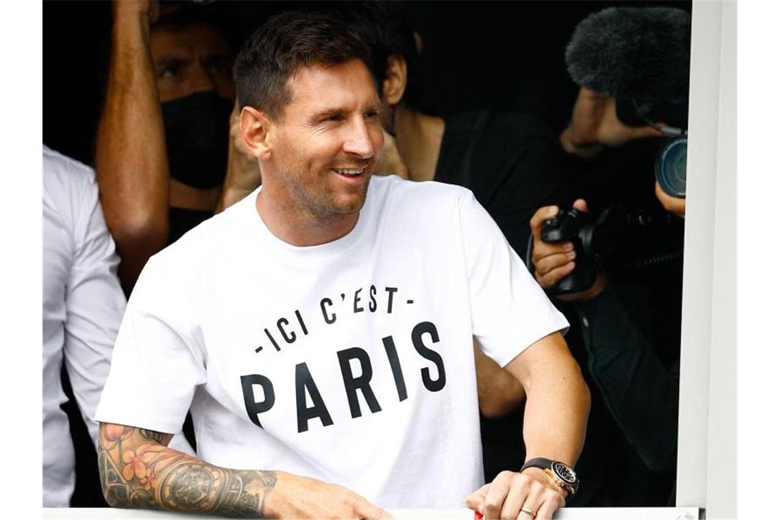 Fix: Lionel Messi spielt für Paris Saint-Germain. Foto: Sameer Al-Doumy/AFP/dpa