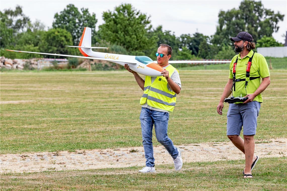 Fliegerfest 2025 der Segelfliegergemeinschaft Backnang auf dem Flugplatz Völkles...
