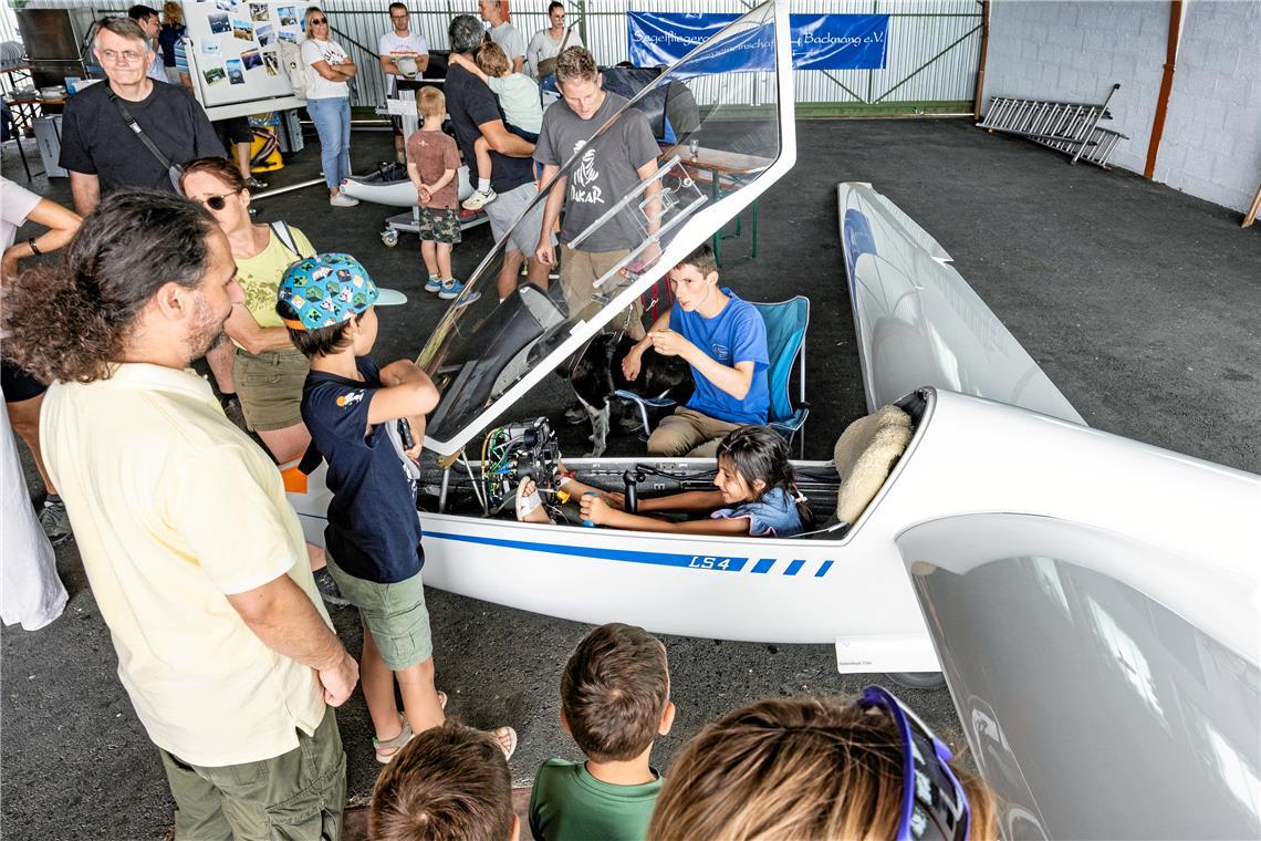 Fliegerfest 2025 der Segelfliegergemeinschaft Backnang auf dem Flugplatz Völkles...