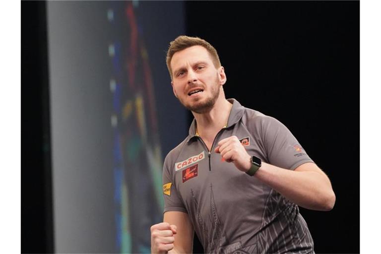Florian Hempel trifft in der zweiten Runde der Darts-WM auf den an Position fünf gesetzten Belgier Dimitri van den Bergh. Foto: Kais Bodensieck/PDC Europe/dpa