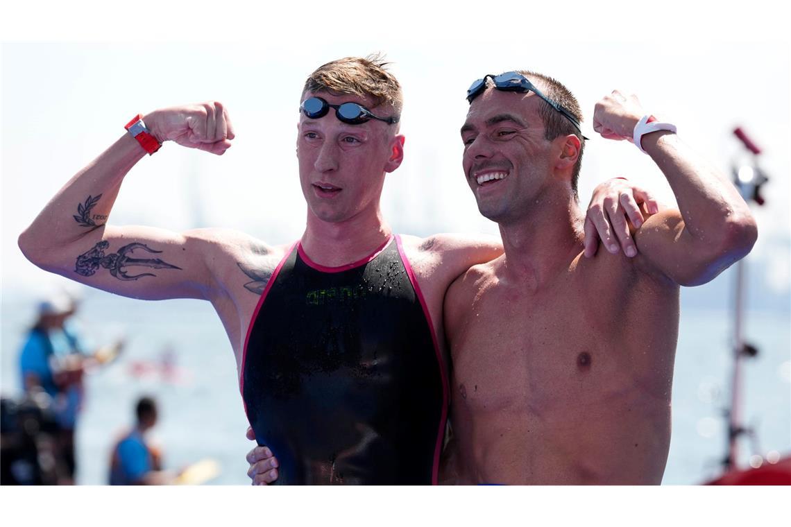 Wellbrocks Gold-Comeback in der Hitze: "Das ist meine Liebe" Florian Wellbrock (l) und Gregorio Paltrinieri freuen sich über ihre Podestplätze.