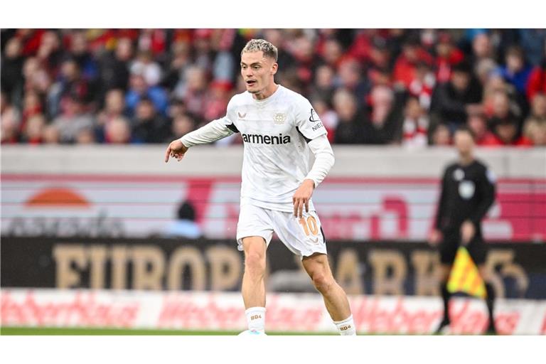 Florian Wirtz könnte seinen aktuellen Verein Bayer Leverkusen bald verlassen. (Archivbild)