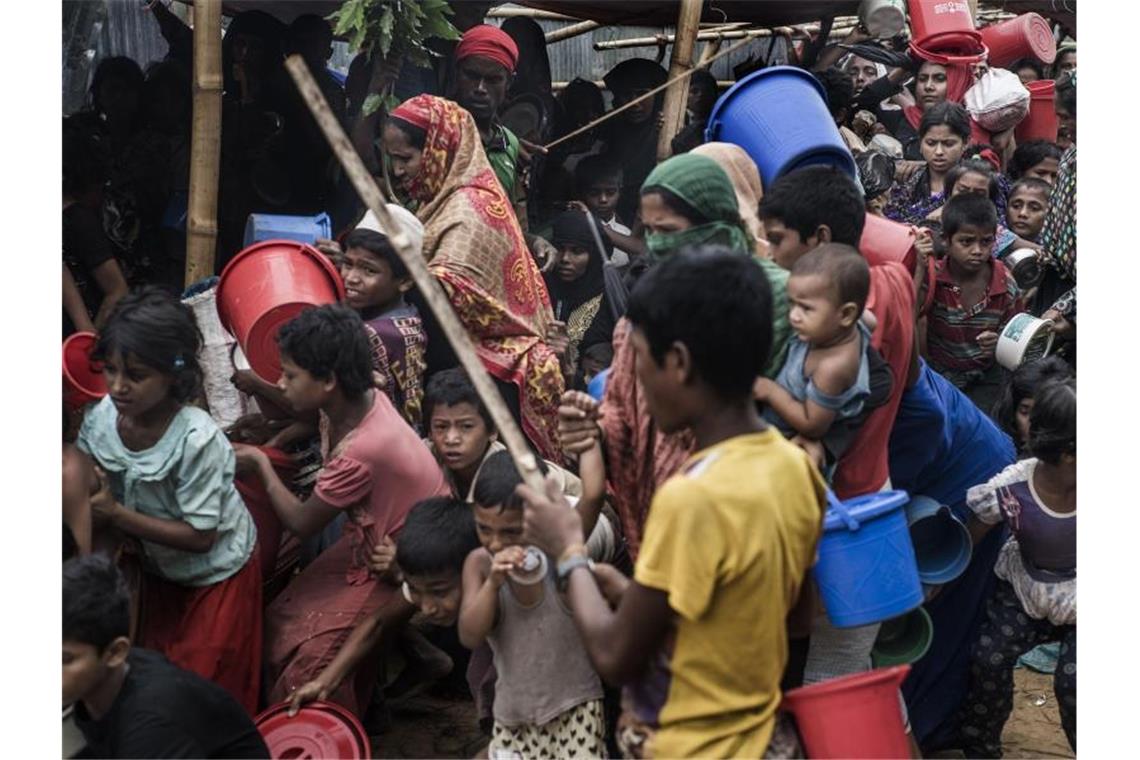 Flüchtlinge im Lager Cox's Bazar in Bangladesch. Foto: Richard Tsong-Taatarii/ZUMA Wire/dpa