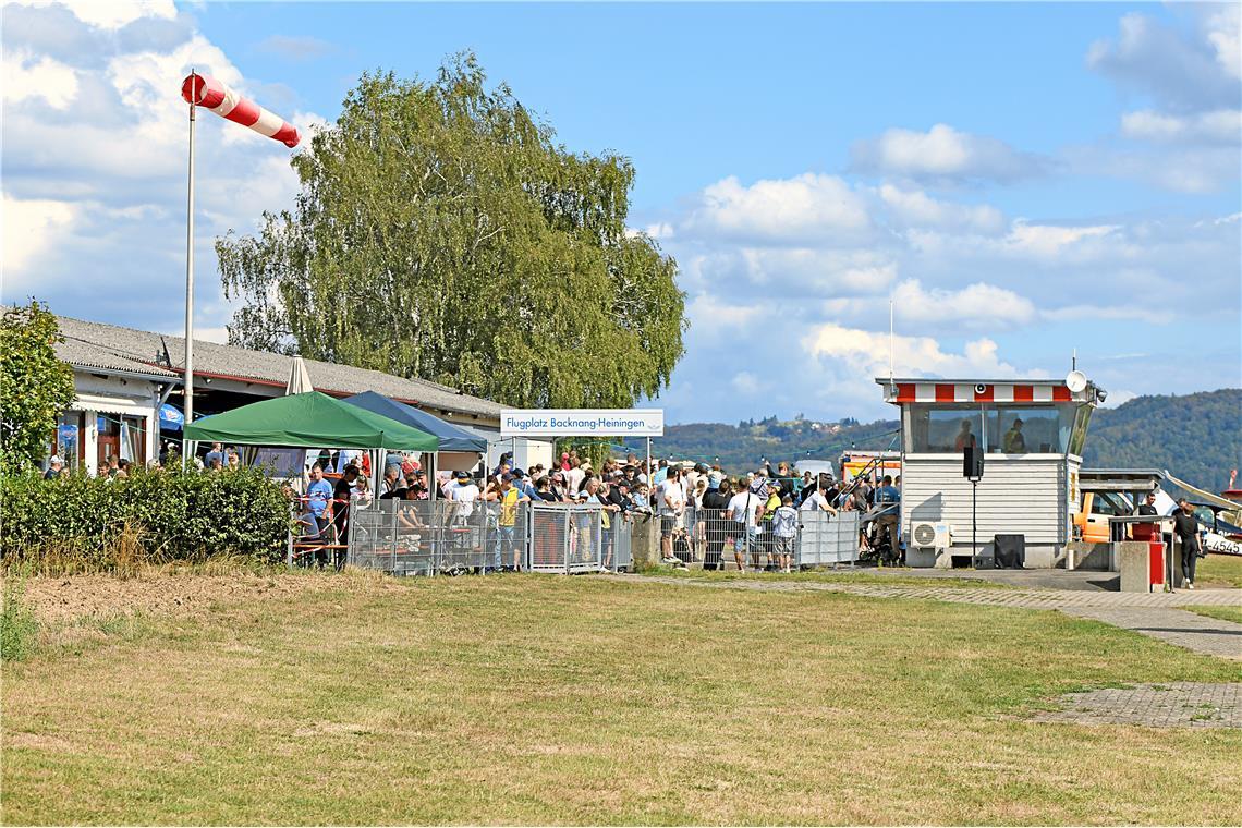 Flugplatzfest und 75-jähriges Vereinsbestehen LSV Backnang-Heiningen. 
