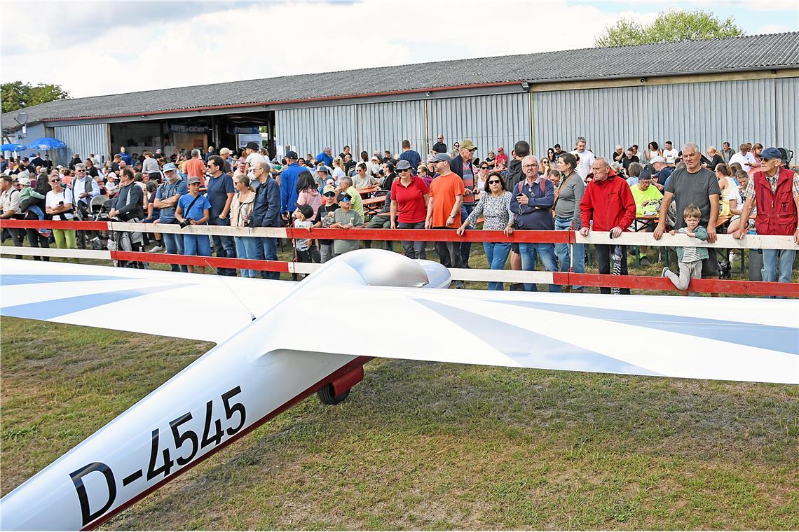 Flugplatzfest und 75-jähriges Vereinsbestehen LSV Backnang-Heiningen. 