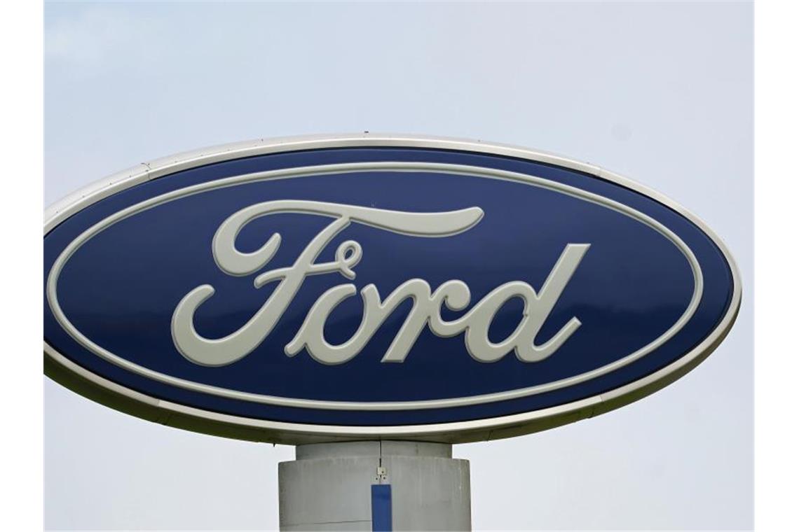 Ford hat im zweiten Quartal überraschend schwarze Zahlen geschrieben. Foto: Gerry Broome/AP/dpa
