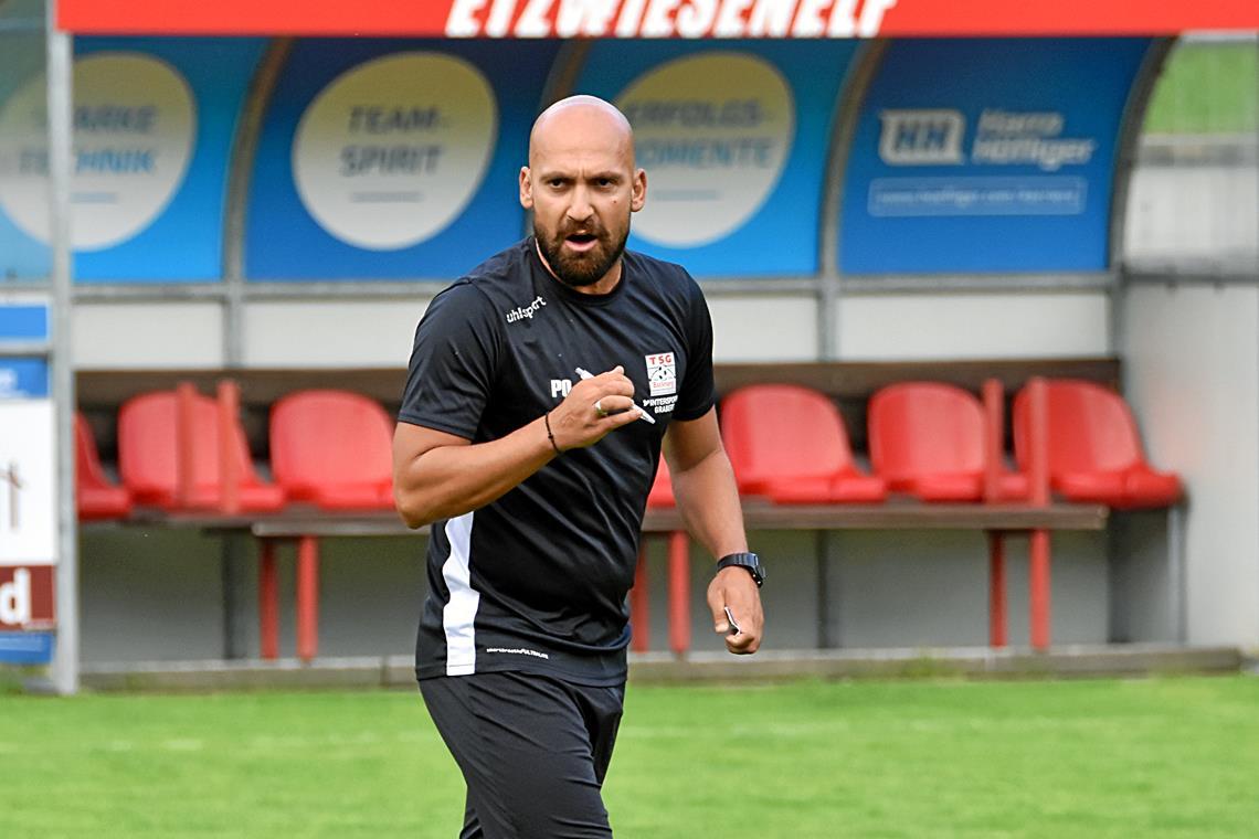 TSG Backnang: Das Pokalduell kommt zur rechten Zeit Fordert von der Etzwiesenelf in Frommern einen Sieg, der den Umschwung einleiten soll: Trainer Pavlos Osipidis. Foto: Tobias Sellmaier