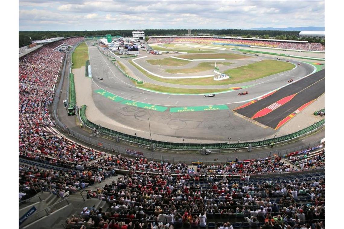Notplan der Formel 1: Hockenheim-Bosse offen für Gespräche Formel-1-Rennfahrer fahren beim Großen Preis von Deutschland auf dem Hockenheimring. Foto: Jan Woitas/dpa-Zentralbild/dpa/Archivbild