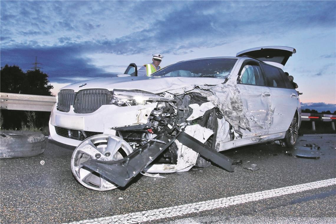 Vier Verletzte bei schwerem Unfall Foto: 7aktuell/Lermer
