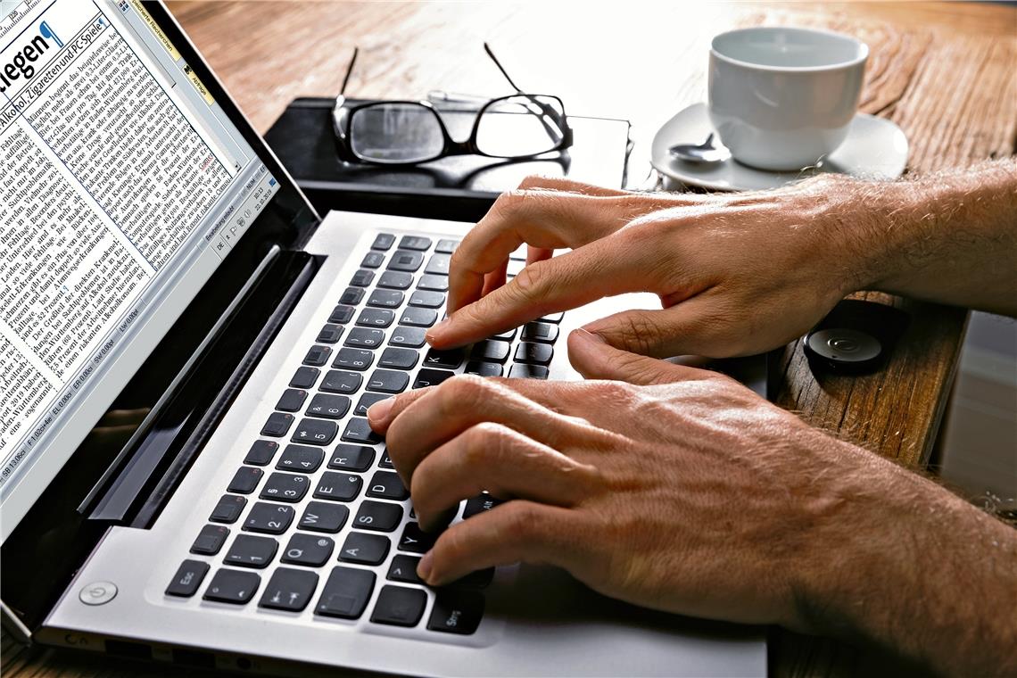 Stadt betreut künftig die Schulen in Technikfragen Foto: Andrey Popov/stock.adobe.com