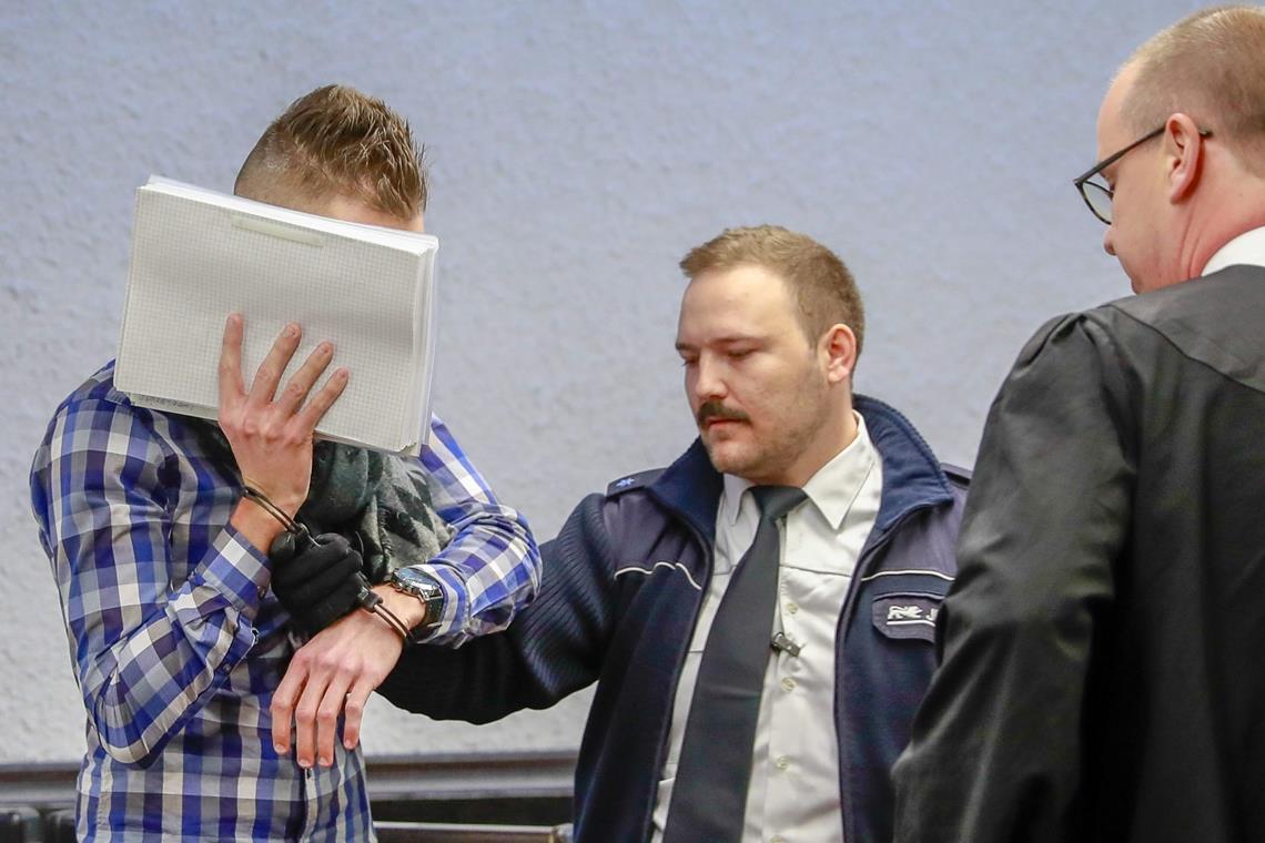 Drogensucht nur vorgeschoben Foto vom Prozessauftakt. Foto: A. Becher