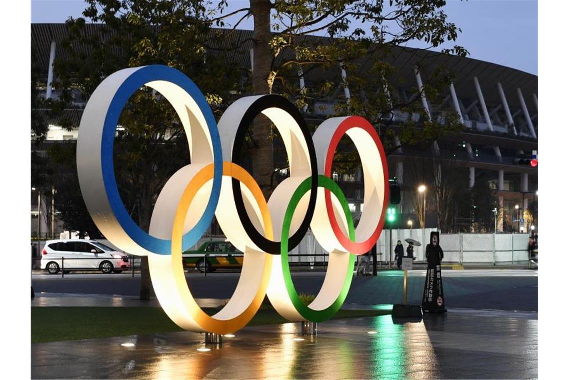 Fragenzeichen um die fünf Ringe: Können die Olympischen Spiele 2021 in Tokio stattfinden?. Foto: -/kyodo/dpa