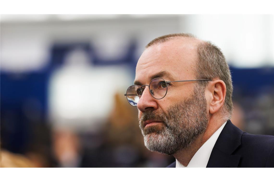 Fraktionschef Manfred Weber waren die Absprachen von EVP-Mitarbeitenden mit Rechten nach eigenen Angaben nicht bekannt. (Archivbild)
