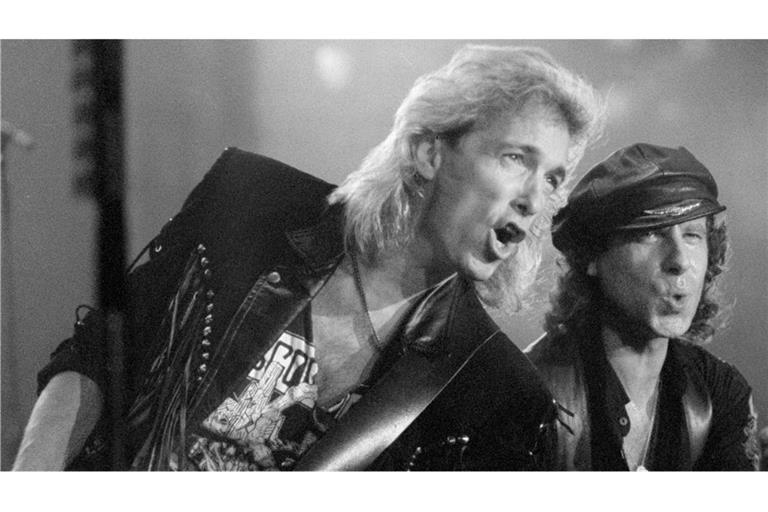 Francis Buchholz (links) und der Frontmann Klaus Meine prägten mit ihrer Rockband Scorpions eine Generation.