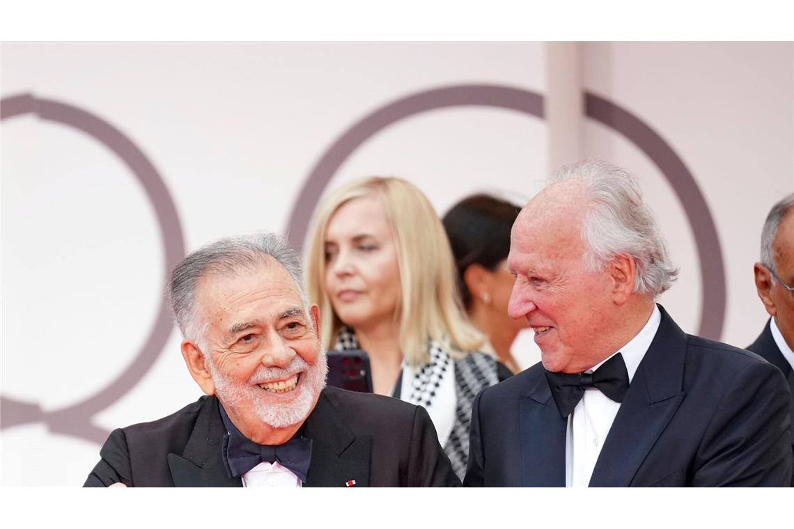 Filmfestspiele in Venedig eröffnet - Ehrenpreis für Herzog Francis Ford Coppola (l) und Werner Herzog auf dem roten Teppich.