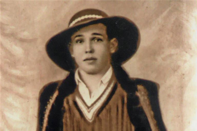 Franciszek Gacek in der regionalen Tracht der polnischen Provinz Podhale.