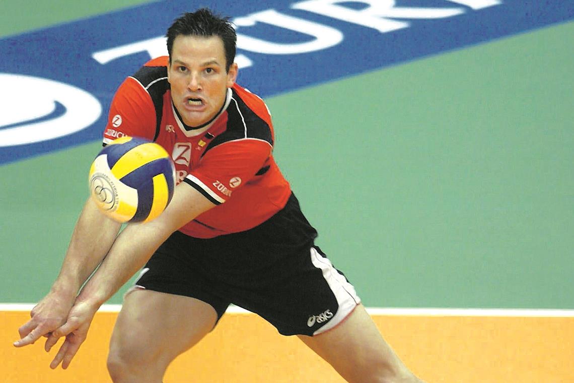 Ein Anfang mit einem Ball und einer Schnur Frank Bachmann als Nationalspieler.
