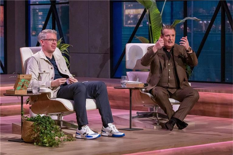 Frank Thelen (l.) ist nach fünf Jahren wieder in der Jury bei "Die Höhle der Löwen"; rechts Ralf Dümmel.