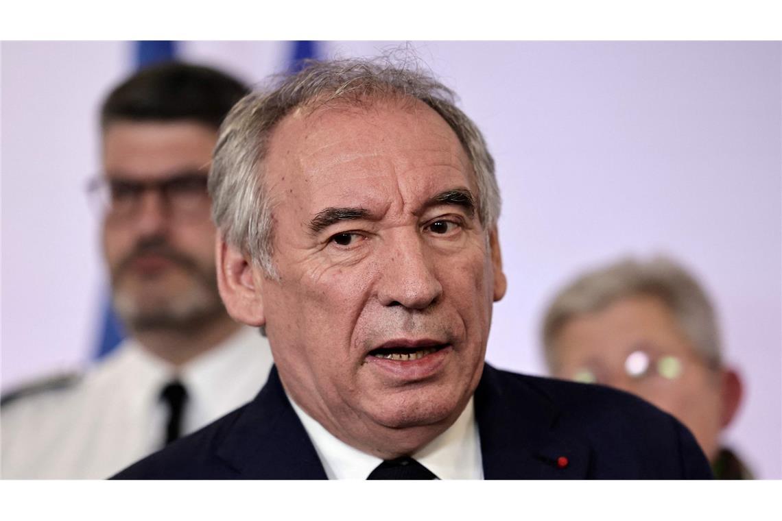 Frankreich droht Algerien mit Aufkündigung von Sonderstatus Frankreich droht Algerien mit Konsequenzen, wenn es sich weiterhin in vielen Fällen weigert, ausgewiesene Staatsbürger zurückzunehmen (Archivbild).