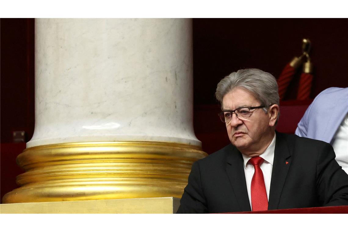 Gescheiterte Regierung: Paris wirtschaftlich in der Klemme Frankreichs linke Führungsfigur Jean-Luc Mélenchon will Präsident Macron zu Fall bringen, um dann bei einer vorgezogenen Präsidentschaftswahl anzutreten.