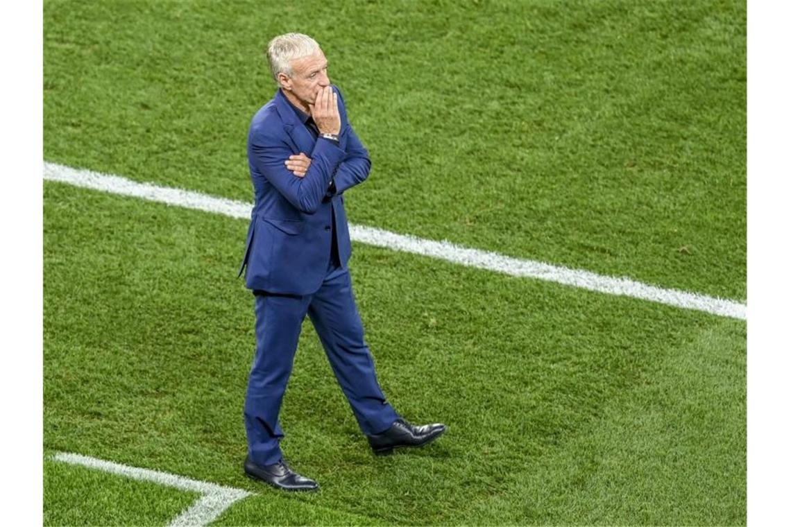 Zukunft von Deschamps in Frankreich offen - Kommt Zidane? Frankreichs Nationaltrainer Didier Deschamps steht nach dem EM-Aus in der Kritik. Foto: Daniel Mihailescu/Pool AFP/dpa