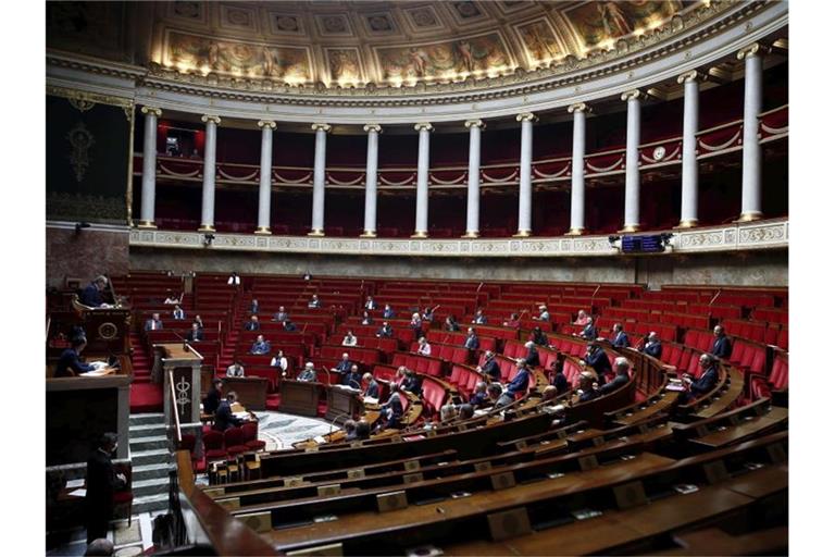 Frankreichs Nationalversammlung hat das Gesetzesvorhaben in erster Lesung angenommen. Foto: Gonzalo Fuentes/Reuters/AP/dpa/Archiv