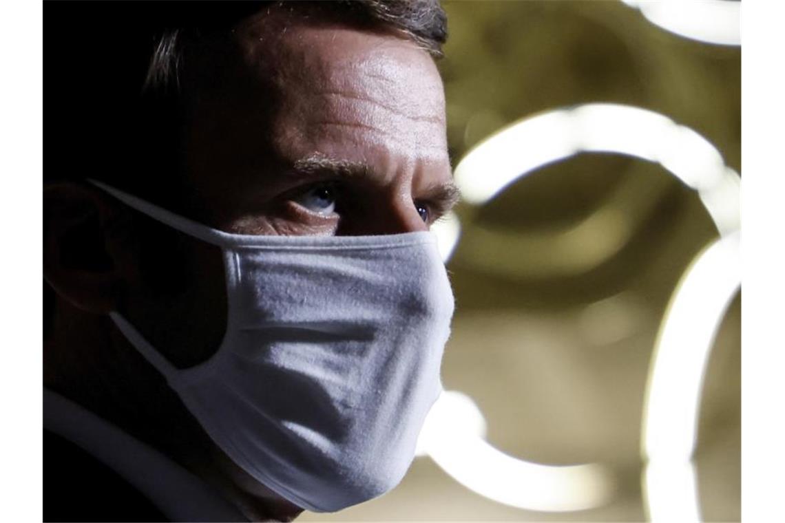 Macron bei Gedenkfeier für getöteten Lehrer in Paris Frankreichs Präsident Emmanuel Macron wird in seiner Rede vermutlich die Meinungsfreiheit im Land ansprechen. Foto: Ludovic Marin/POOL AFP/AP/dpa