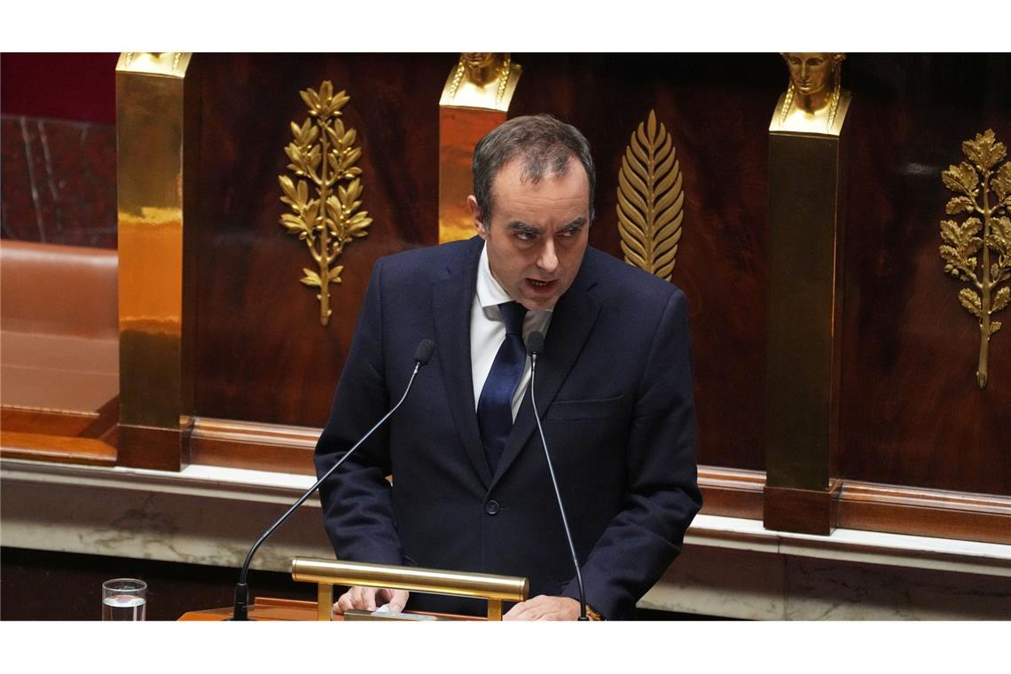 Frankreichs Premier geht in der politischen Krise auf die Opposition zu.