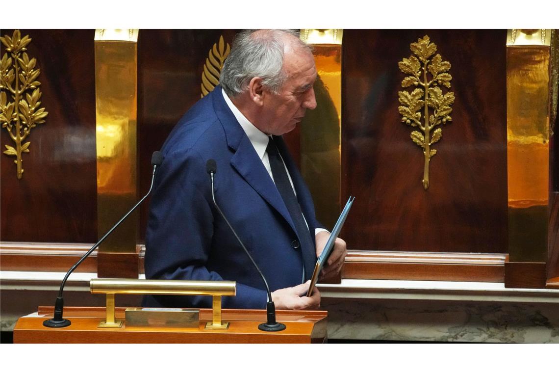 Frankreichs Regierung stürzt bei Vertrauensfrage Frankreichs Premier verliert Vertrauensfrage.