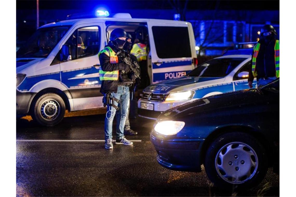 Straßburger Angreifer rief laut Zeugen „Allahu Akbar“ Frankreichs Regierung ließ nach dem Anschlag die höchste nationale Sicherheitswarnstufe ausrufen. Das bedeute verstärkte Kontrollen an den Grenzen des Landes. Foto: Christoph Schmidt