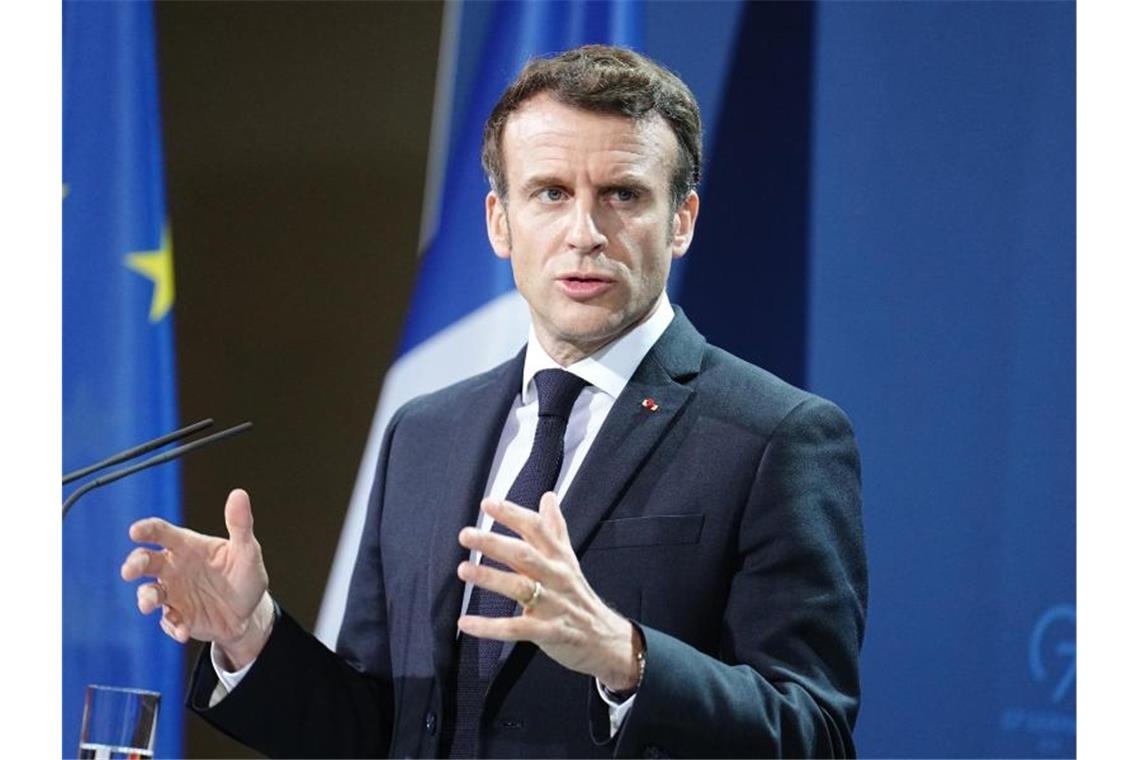 EU-Staaten streiten über Asylpolitik Frankreichs Staatspräsident Emmanuel Macron fordert, die Bewegungsfreiheit innerhalb des Schengen-Raums zu sichern. Foto: Kay Nietfeld/dpa-Pool/dpa