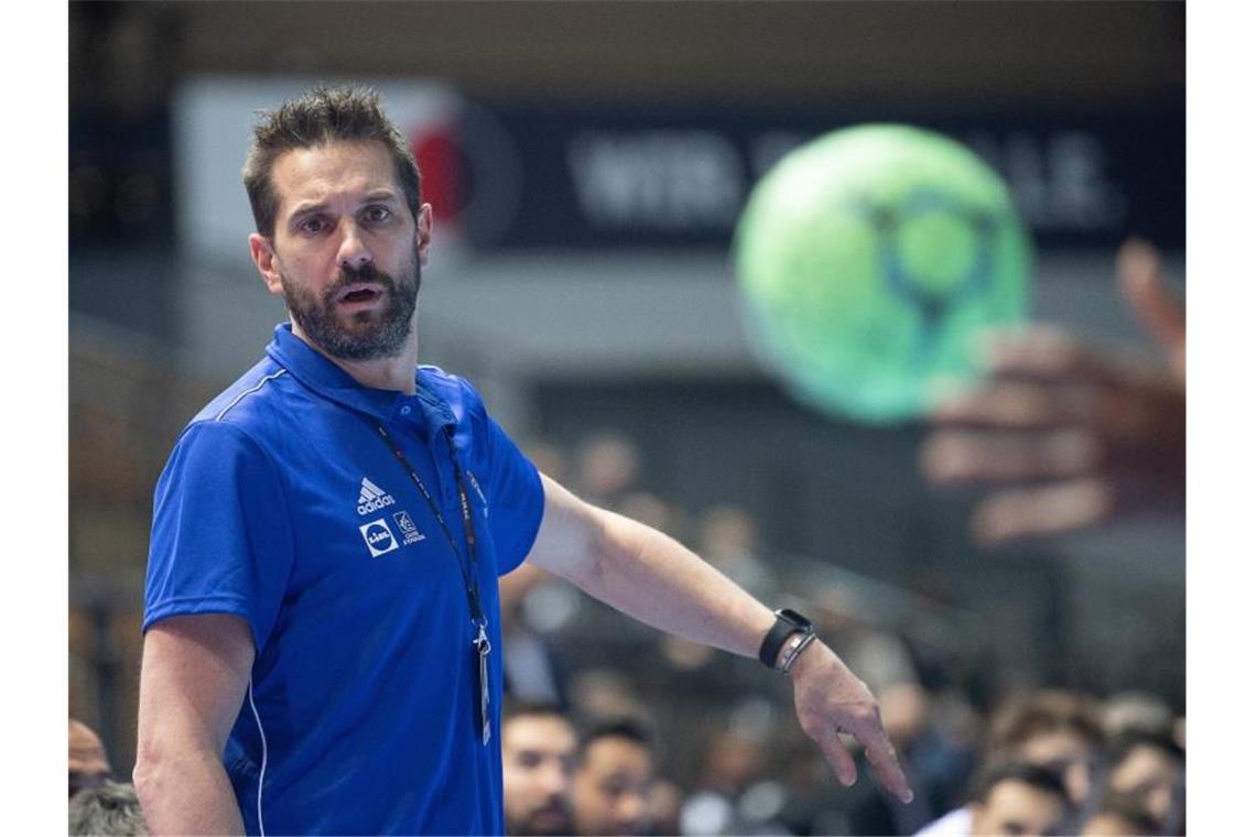 Karabatic träumt mit Frankreich vom EM-Titel Frankreichs Trainer Guillaume Gille fehlt weiterhin wegen seiner Corona-Infektion. Foto: Sebastian Gollnow/dpa