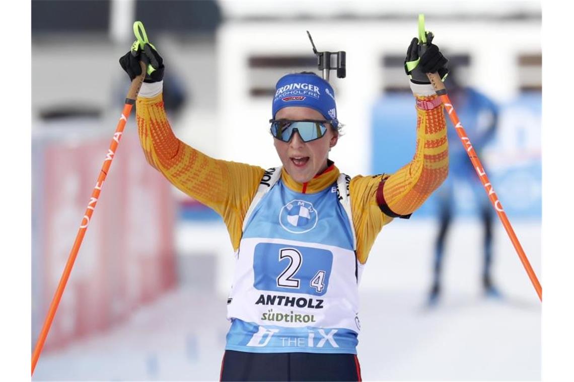 Biathleten auch ohne Antholz-Sieg gerüstet für Februar-WM Franziska Preuß kam mit der deutschen Staffel auf Rang zwei. Foto: Matthias Schrader/AP/dpa