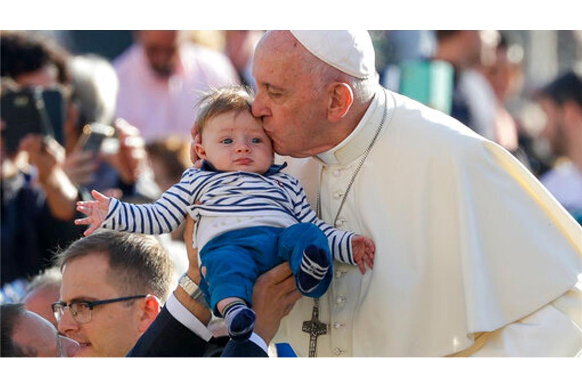 Welt trauert um Papst Franziskus als "Mann des Friedens" Franziskus galt als sehr volksnaher Papst. (Archivbild)