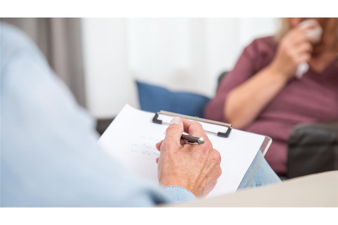 Studie: Frauen haben genetisch bedingt höheres Risiko für Depressionen Frauen haben einer aktuellen Studie zufolge ein genetisch bedingt höheres Risiko, an einer klinischen Depression zu erkranken. (Symbolbild)