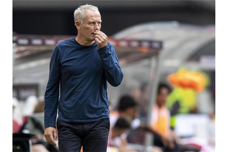 Freiburg-Coach Christian Streich während eines Spiels. Foto: Tom Weller/dpa/Archivbild