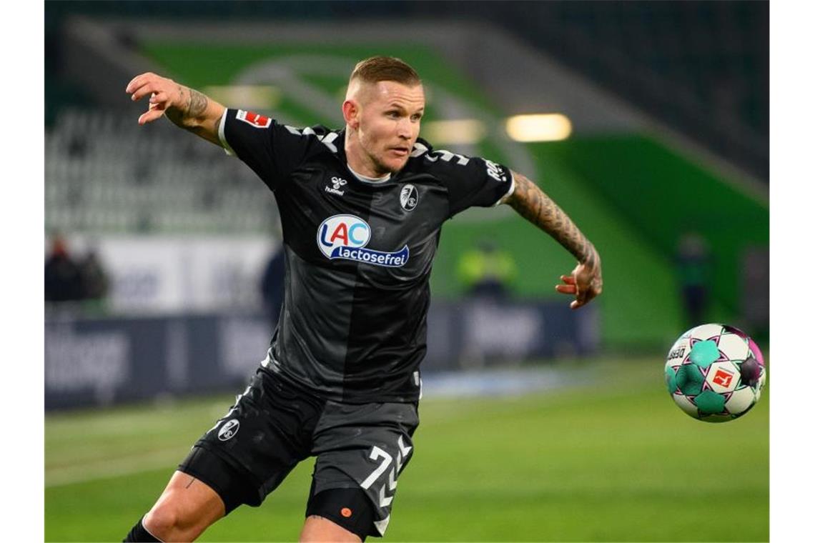 Freiburg will sich für Niederlage gegen Mainz revanchieren Freiburgs Jonathan Schmid spielt den Ball. Foto: Swen Pförtner/dpa/Archivbild