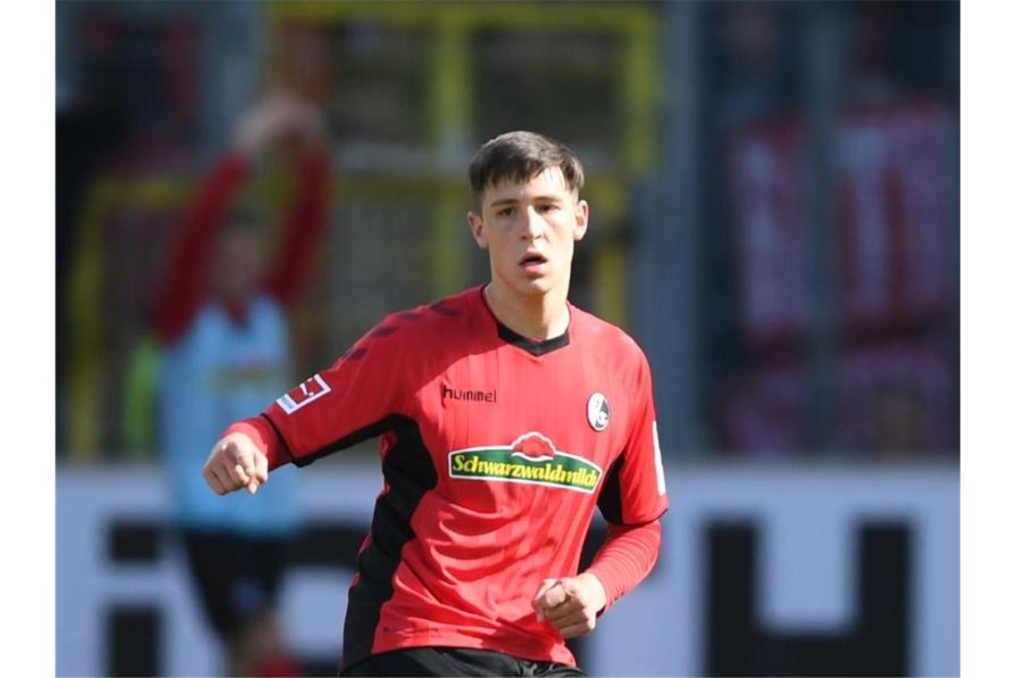 Keven Schlotterbeck kurz vor Wechsel zu Union Berlin Freiburgs Keven Schlotterbeck am Ball. Foto: Patrick Seeger/Archivbild