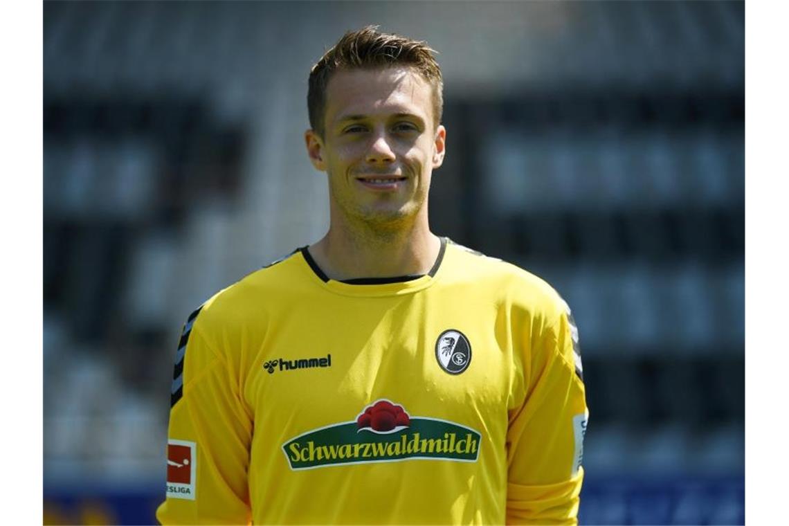 Schwolow will im DFB-Pokal keine Zweifel aufkommen lassen Freiburgs Torwart Alexander Schwolow. Foto: Patrick Seeger/Archivbild