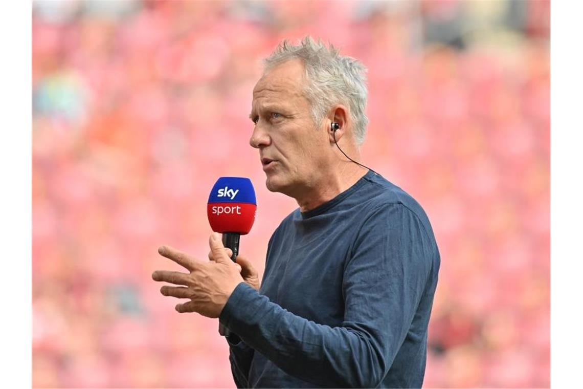 Freiburg in Mainz mit drei Änderungen in der Startelf Freiburgs Trainer Christian Streich beim Interview. Foto: Torsten Silz/dpa