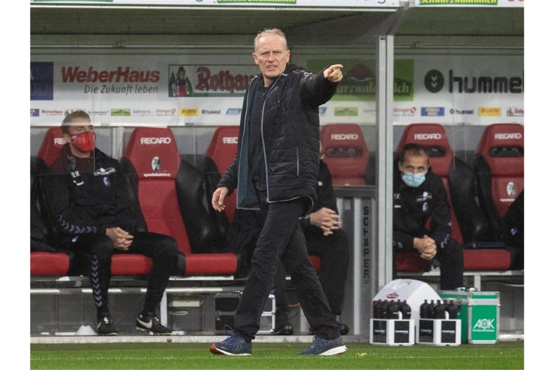 Freiburg peilt gegen Mainz ersten Heimsieg an Freiburgs Trainer Christian Streich. Foto: Tom Weller/dpa/Archivbild