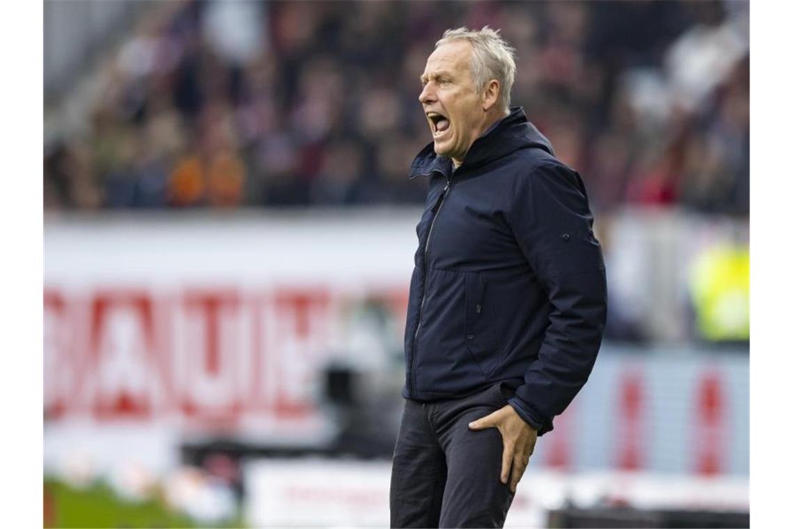 Freiburg-Coach Streich vor besonderem Bundesliga-Jubiläum Freiburgs Trainer Christian Streich gestikuliert. Foto: Tom Weller/dpa/Archivbild