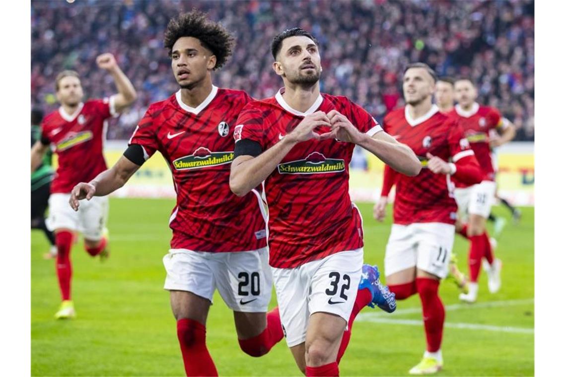 Dank Fürther Fehlern: Freiburg schießt sich für Bayern warm