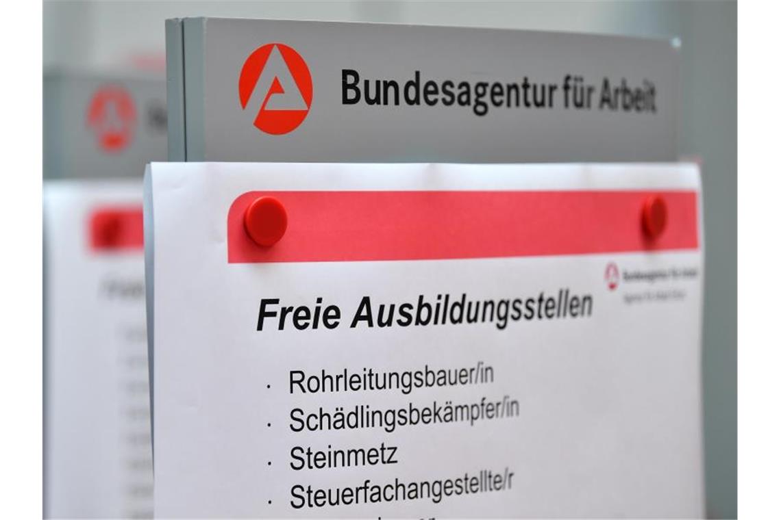 Weniger neue Azubis - Nachfrage nach Lehrstellen sinkt