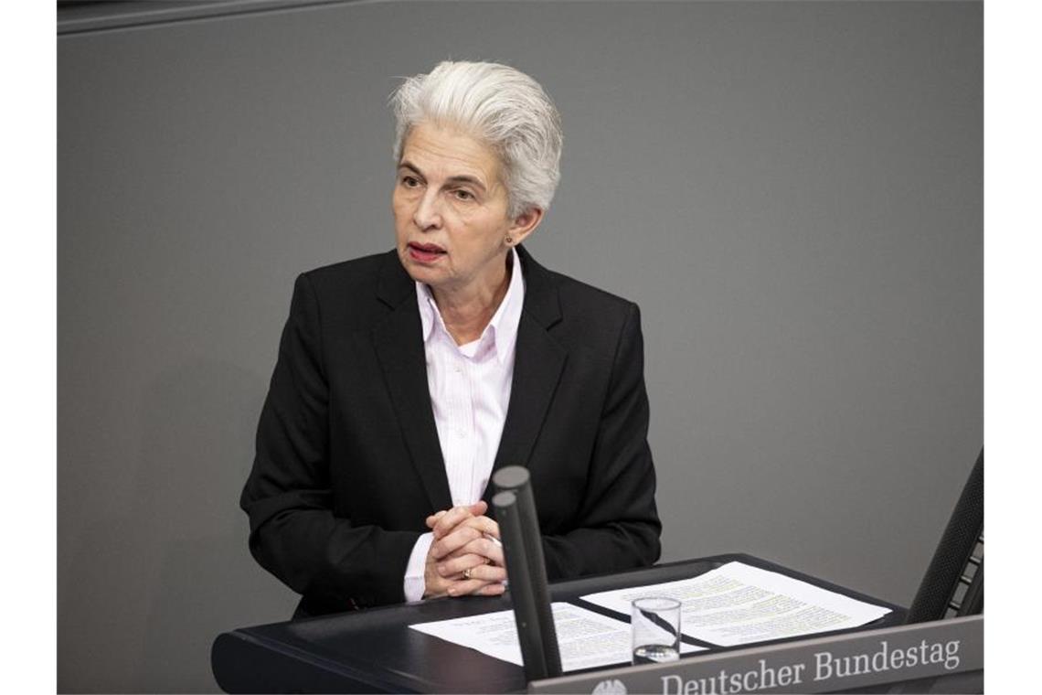 „Freiwillig zur Bundeswehr gehen können junge Menschen schon heute“, sagt Marie-Agnes Strack-Zimmermann. Foto: Fabian Sommer/dpa