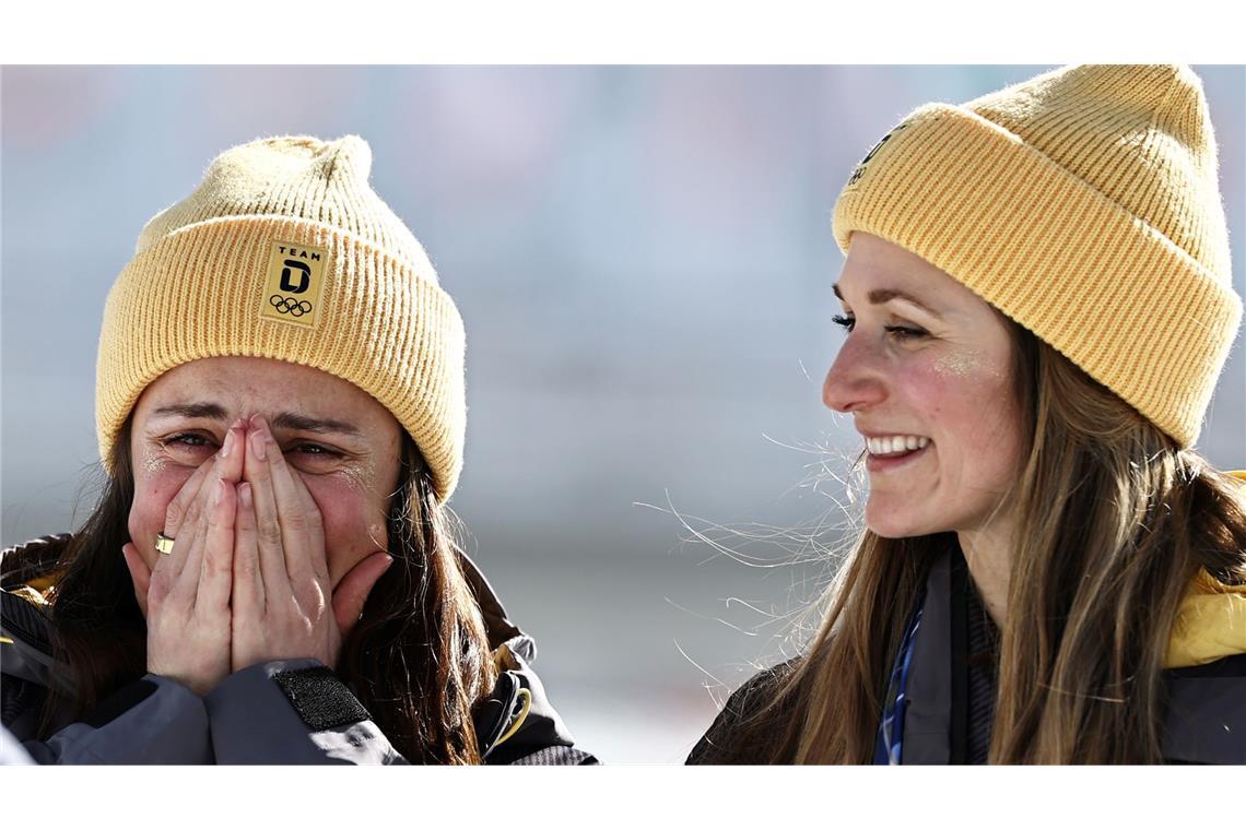 Freude bei Coletta Rydzek (l) und Laura Gimmler.