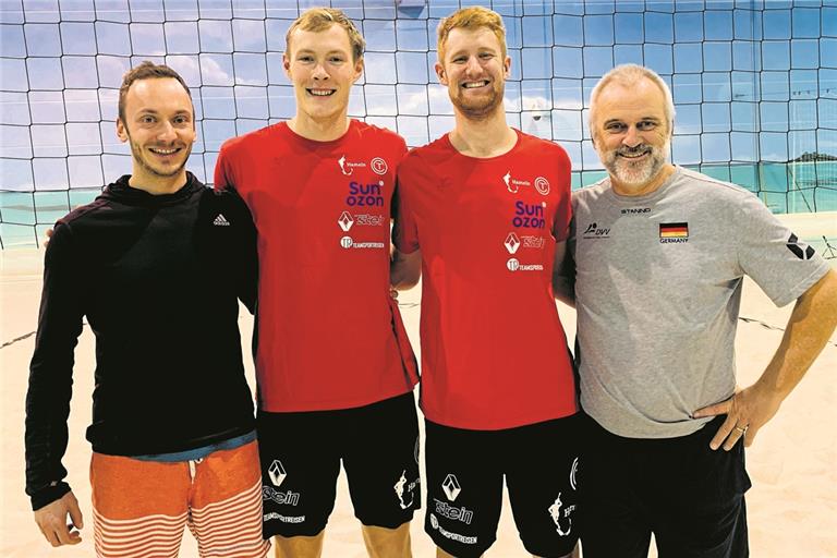 Freuen sich auf die künftige Zusammenarbeit (von links): Fabian Tobias, Philipp Arne Bergmann, Yannick Harms und Bernd Schlesinger. Foto: privat
