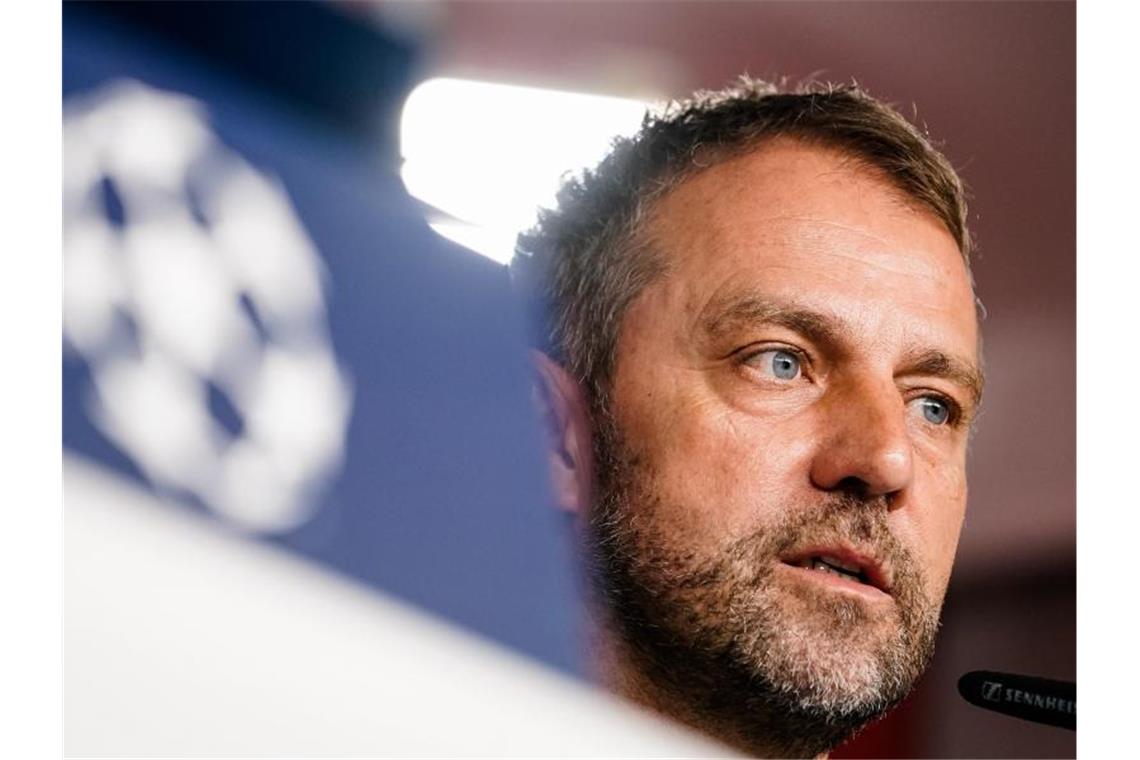 In neuer Harmonie? - FC Bayern fiebert Knaller-Los entgegen Freut sich nach der Aussöhnung mit Sportvorstand Hasan Salihamidzic auf die Auslosung: Bayern-Trainer Hansi Flick. Foto: Marco Donato/FC Bayern München AG/FCB/dpa